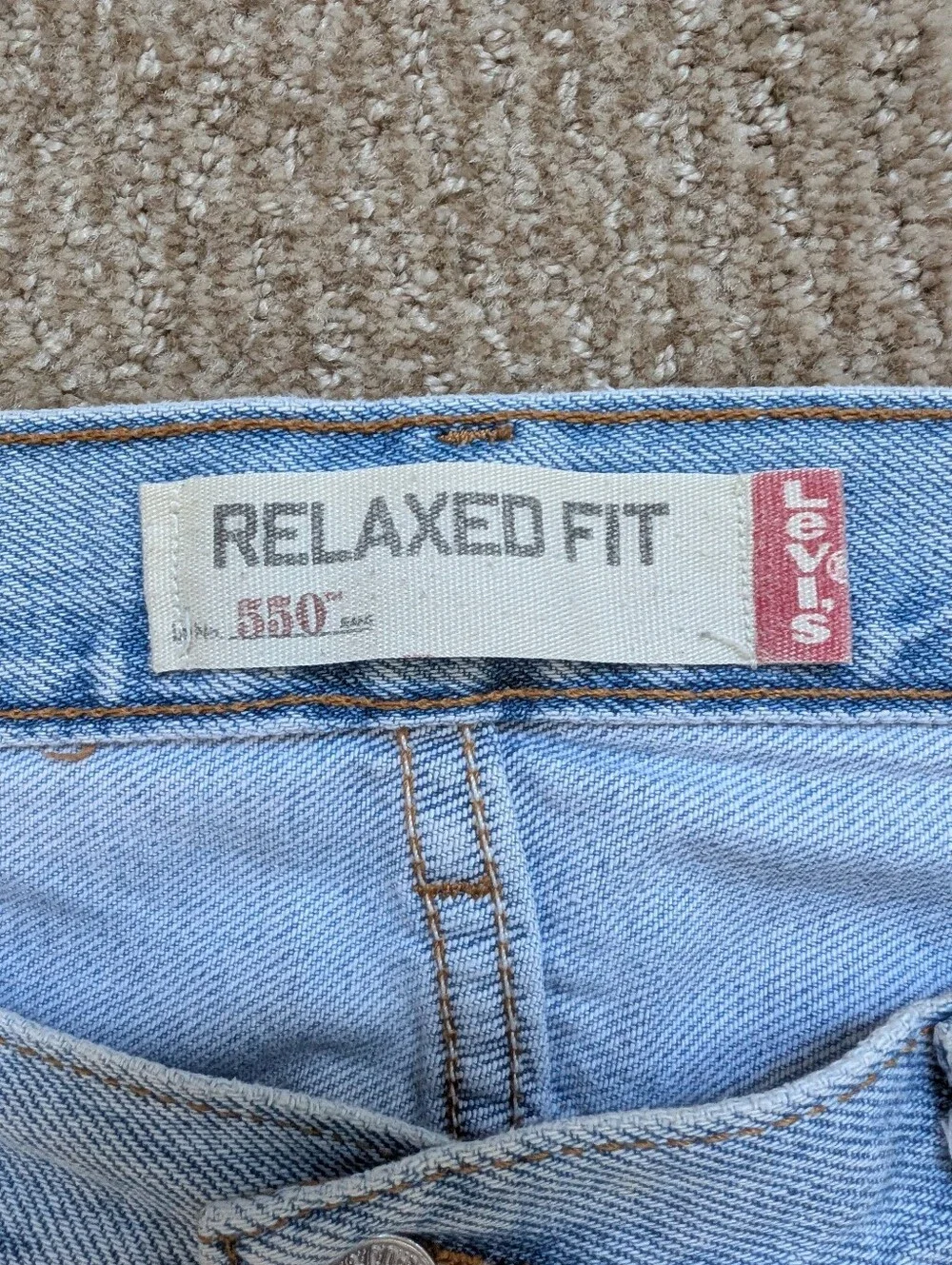 Levi's 550 Light Blue Relaxed Fit 36x30